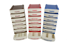 Három színben kapható